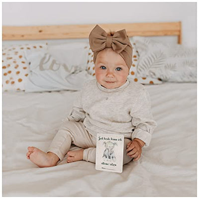 50 Baby Meilensteinkarten mit hochwertiger Filzhülle und Geschenkbox | schöne Geschenkidee zur Geburt, Schwangerschaft, Taufe oder Babyparty | Milestone Baby Cards | Meilensteinkarten Baby - Geschenkapp