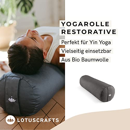 Lotuscrafts Yogarolle für Yin Yoga Ø24 cm - Yoga Rolle mit Dinkelfüllung - Waschbarer Bezug aus Baumwolle - Yoga Bolster Rolle für Restorative Yoga - GOTS Zertifiziert - Geschenkapp