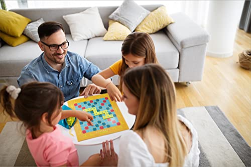 Mattel Games Y9670 - Scrabble Junior Wörterspiel und Kinderspiel, Kinderspiele Brettspiele geeignet für 2 - 4 Kinder ab 6 Jahren, Design kann variieren - Geschenkapp