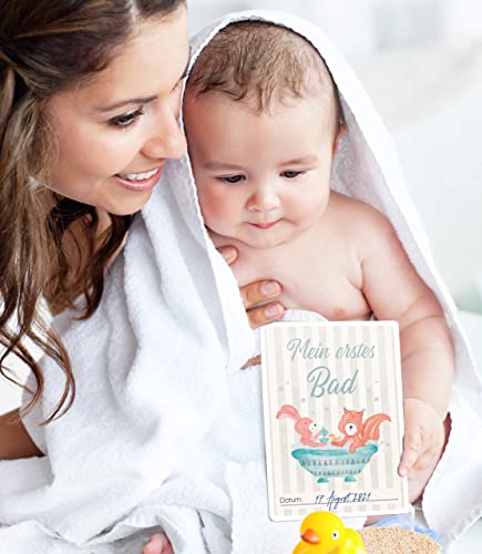 OLGS Baby Meilensteinkarten Junge | 45 Meilenstein Karten für Kinder, ideal als Geschenk zur Geburt, Schwangerschaft, Taufe, Babyparty | Milestone Geschenkset mit Geschenkbox für Neugeborene Babys - Geschenkapp